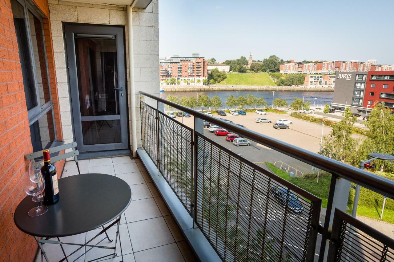 Luxury Quayside Apartment Нюкасъл ъпон Тайн Екстериор снимка